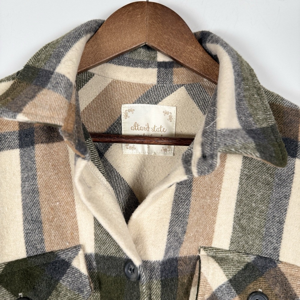 ALTAR'D STATE Plaid Flannel Button Up Shacket Size Small Green Tan - Picture 3 of 7